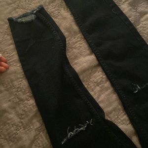 Free People dark indigo cropped skinny jeans, size 27